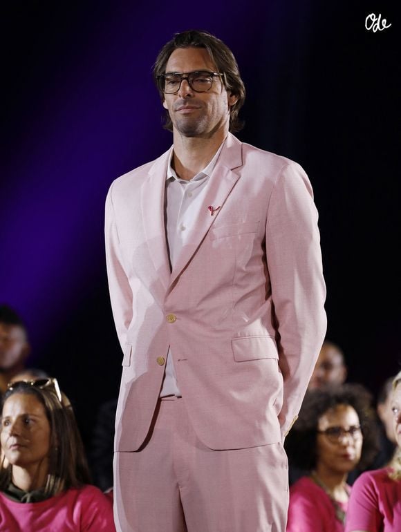 Le quadruple champion du monde s'était livré avec émotion sur la douleur de cette rupture.

Exclusif - Camille Lacourt - Soirée de lancement "Octobre Rose" à Paris, le 30 septembre 2025. 

© Coadic / Ausset-Lacroix / Bestimage