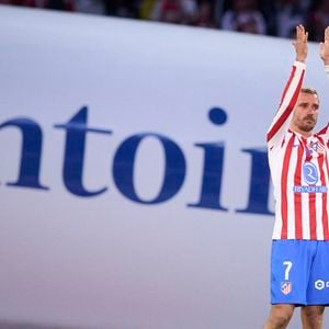 Après avoir reçu un hommage vibrant de la part de son public au stade Metropolitano,

Atletico de Madrid : Antoine Griezmann quitte le club en tant que meilleur buteur de l'histoire après un match de Liga. 17 mai 2026. (ALTERPHOTOS/Ropero)