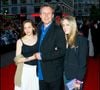 "C’est avec le cœur lourd que nous annonçons le décès de notre père extraordinaire", ont premièrement écrit Emily et Daisy

Anthony Head et ses filles - Première du film "Kingdom of Heaven" 
Crédit : GOFF / BESTIMAGE