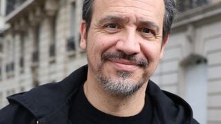 "Y'a plus qu'à..." : Alexandre Astier, déjà père de sept enfants, va être grand-père ! Une tendre photo partagée