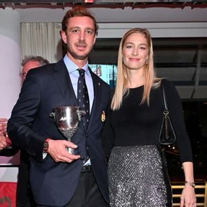 Pierre Casiraghi et sa femme Béatrice Borroméo durant la cérémonie d'intronisation des nouveaux membres du Yacht Club de Monaco ainsi que la remise des YCM Awards-Trophée Credit Suisse 2025, présidé par le prince Albert II de Monaco, le 16 décembre 2025, au Yacht Club de Monaco. Le titre de "régatier du Y.C.M. de l'année 2025" a été remporté par Pierre Casiraghi. Ce sont les membres du Club qui ont voté et choisi entre plusieurs régatiers. © Bruno Bebert / Bestimage
