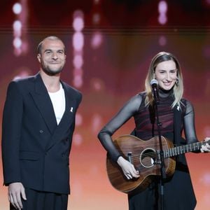 Exclusif - Amir Haddad et Philippine Lavrey - Enregistrement du concert "Nos voix pour toutes", au profit de La fondation des femmes, à l'Adidas Arena à Paris, diffusée le 11 décembre sur TMC
© Coadic Guirec-Cyril Moreau / Bestimage