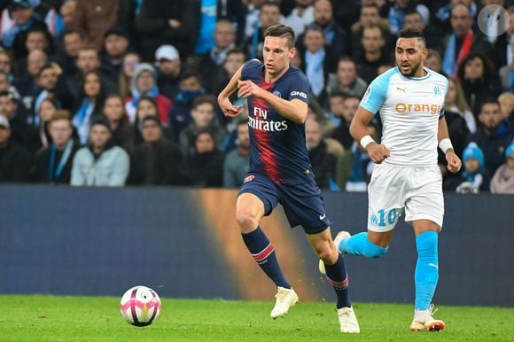 Julian Draxler et Dimitri Payet lors du match de football de ligue 1 opposant le Paris Saint-Germain (PSG) à l'Olympique de Marseille (OM) au stade Vélodrome à Marseille, France, le 28 octobre 2018. Le PSG a gagné 2-0. © Lionel Urman/Bestimage