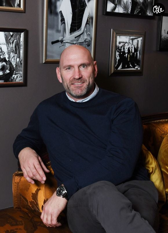 D’autres pièces seront également proposées, dont sa médaille de finaliste du Mondial 2007, des récompenses gagnées avec les Wasps et des casquettes des Lions britanniques et irlandais.

Lawrence Dallaglio - Oscars du Midi Olympique à Paris le 18 novembre 2019
© Jean Bibard / Panoramic / Bestimage