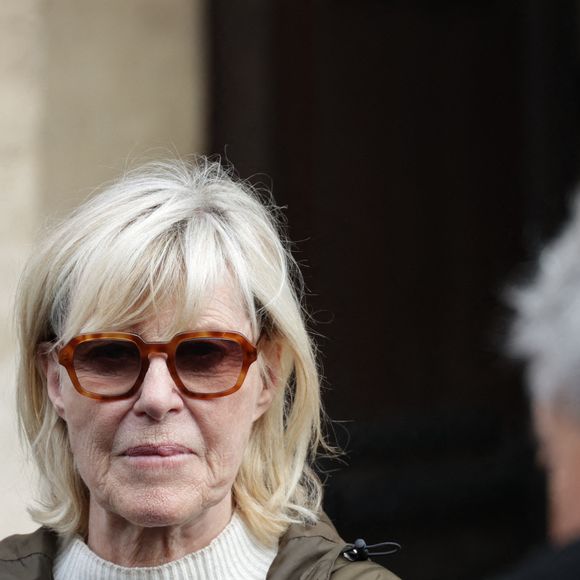 Chantal Ladesou lors des obsèques de Humbert Ibach à l'église Notre-Dame-d'Auteuil à Paris, France, le 12 mai 2025. Humbert Ibach, célèbre producteur français, surnommé "Mémé", est décédé à l'âge de 88 ans. Photo by Nasser Berzane/ABACAPRESS.COM