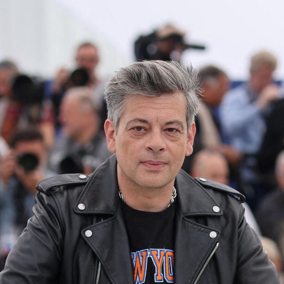 Benjamin Biolay au photocall de "Rosalie" lors du 76ème Festival International du Film de Cannes, le 18 mai 2023.
© Jacovides/Moreau/Bestimage