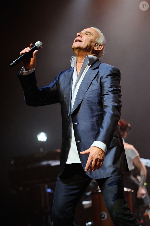 Michel Fugain se produisant lors du concert donné pour célébrer les 66 ans d'Israël au Palais des Sports de Paris, France, le 05 mai 2014. Photo by Aurore Marechal/ABACAPRESS.COM