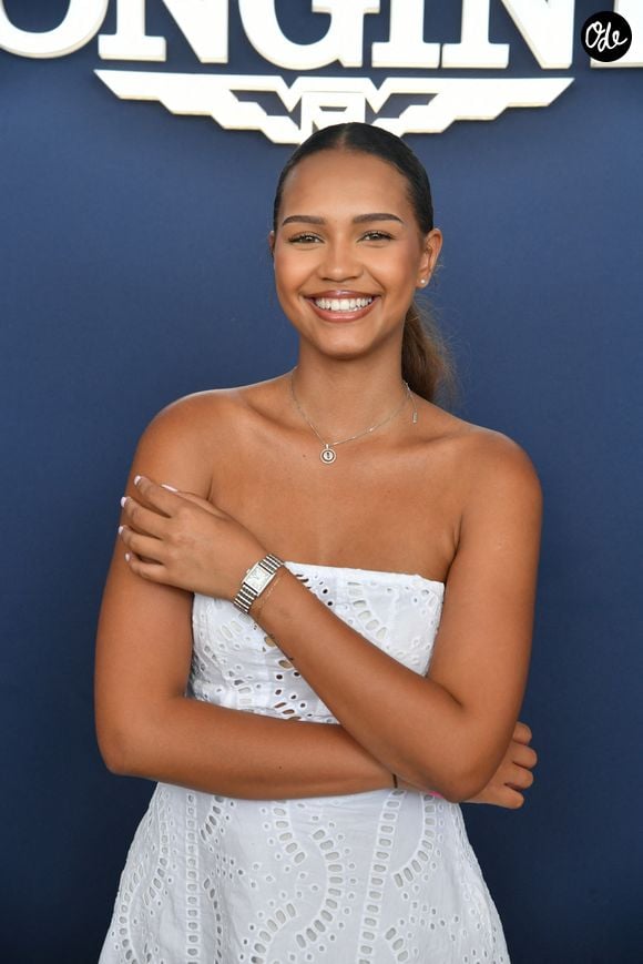 Cette victoire lui permet d’accéder directement au Top 40 de la compétition, c'est à dire les quarts de finale.

Indira Ampiot dans l’espace VIP "le Pavillon Eiffel", lors de la 12ème édition Longines Paris Eiffel Jumping au pied de la Tour Eiffel sur le Champ-de-Mars à Paris, France le 20 juin 2026.

© Perusseau / Veeren / Bestimage