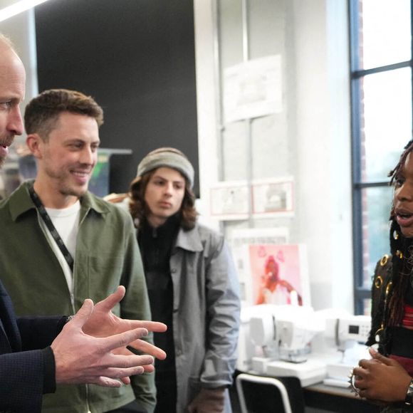 Le Prince de Galles s'entretient avec des étudiants lors d'une visite à la London Screen Academy, afin de rencontrer et de mettre en lumière la prochaine génération de cinéastes et de professionnels de la création britanniques. Date de la photo : mercredi 12 février 2025. ... ©Kirsty Wigglesworth/PA Wire