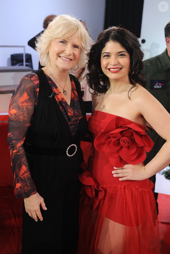 Exclusif - Catherine Ceylac et Ana Carla Maza - Enregistrement de l'émission Vivement dimanche au studio Rive Gauche , presentée par Michel Drucker . Diffusion sur France 3 le 22/03/2026. Photos prises le 11 mars 2026. © Guillaume Gaffiot / Bestimage