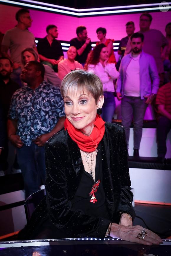 Exclusif - Isabelle Morini-Bosc, sur le plateau de l’émission « TPMP » présentée par C.Hanouna et diffusée en direct sur Youtube et sur toutes les box (SFR, FREE, Bouygues, MyCanal etc), Paris, France, le 20 mars 2025. © Jack Tribeca / Bestimage