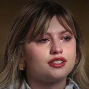 Depuis sa victoire à la "Star Academy", Marine est sur un petit nuage. Pourtant, invitée du Portrait de "Sept à huit", la jeune artiste a fondu en larmes...

Marine, dans "Sept à huit".