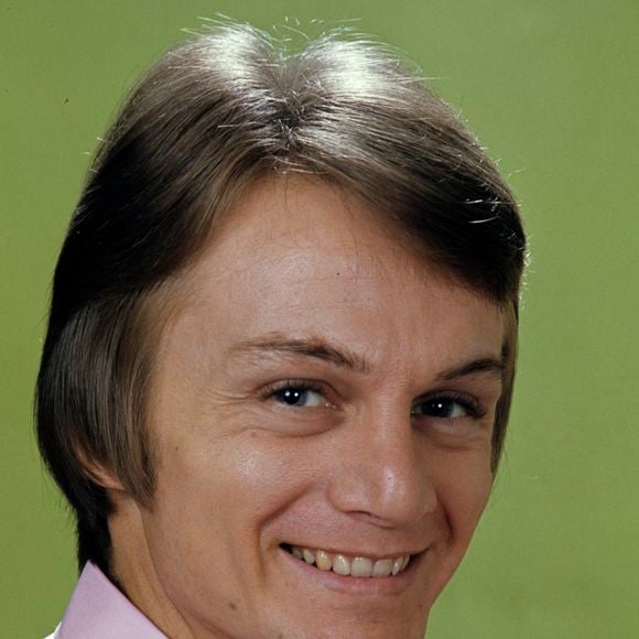 En France, à Paris, Claude François posant le 3 juillet 1967.

Michel Ristroph via Bestimage