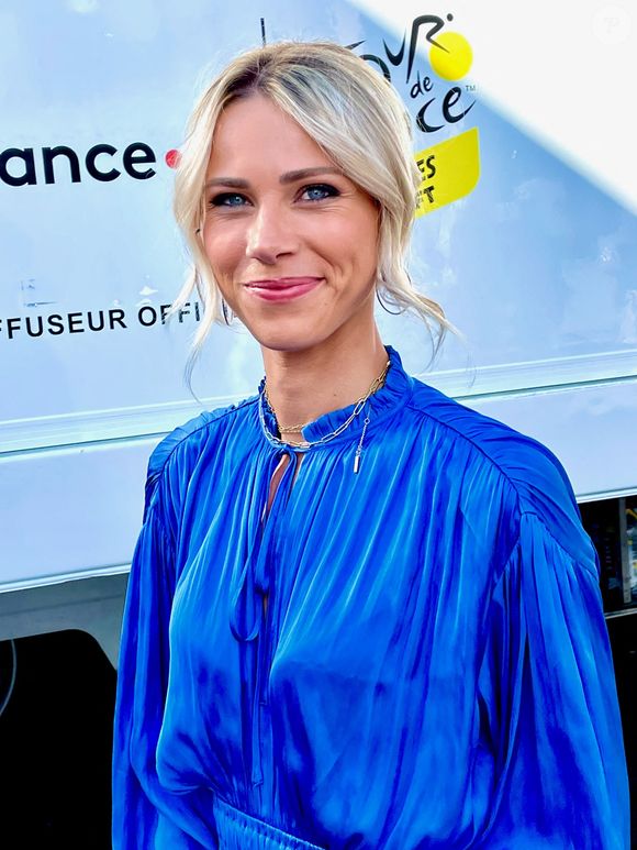 Marion Rousse au village lors de la 15ème étape du Tour de France 2024 au Plateau de Beille, France, le 14 juillet 2024. © Fabien Faure/Bestimage
