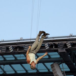 Jean Dujardin - Cérémonie d'ouverture de la Coupe du Monde de Rugby France 2023 avant le match de la Poule A entre la France et la Nouvelle-Zélande au Stade de France à Saint-Denis le 8 septembre 2023. © Dominique Jacovides/Bestimage