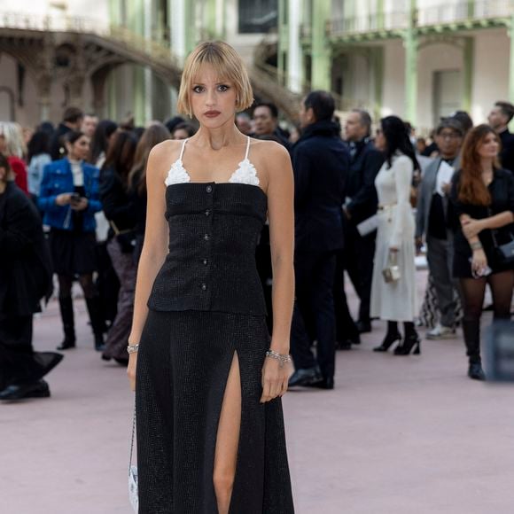 Angèle au Front Row du défilé de mode féminine Chanel printemps-été 2025 lors de la Fashion Week de Paris (PFW), au Grand Palais, à Paris, France, le 1er october 2024. © Olivier Borde/Bestimage