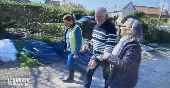 Dans le prochain épisode, il y a en tout cas du rapprochement dans l'air avec une prétendante

La vie à la ferme chez Jean-Louis dans "L'amour est dans le pré" avec ses prétendantes Sylvie et Isabelle.