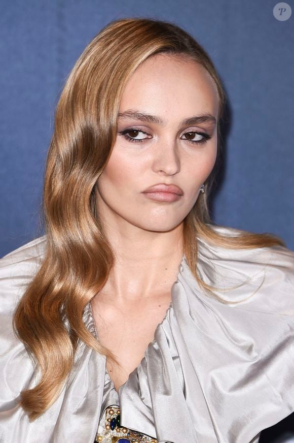 Lily-Rose Depp - Photocall de la première du film Nosferatu au cinéma Odeon Luxe à Londres le 4 décembre 2024.