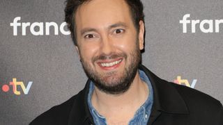 "Partir à deux, revenir à trois" : Avec son compagnon lui aussi dans le milieu, Adrien Rohard (Télématin) est devenu papa !