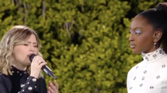 "Irrespectueux", "une honte" : L'attitude du public décriée lors de la finale de la Star Academy 2024