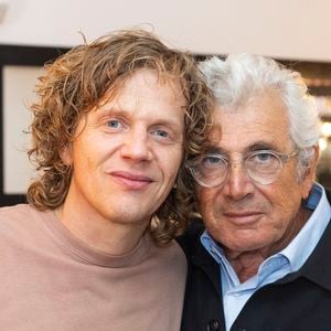 Alex Lutz et Michel Boujenah avant son spectacle "Sexe, Grog et Rocking Chair" au théâtre de Verdure lors du 41ème Festival de Ramatuelle le 5 août 2025. 

© Cyril Bruneau / Festival de Ramatuelle / Bestimage