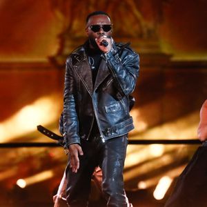 Gims lors de l’émission "La grande soirée du 31 décembre de Paris", le 31 décembre 2024.  © Clovis-Tribeca/Bestimage