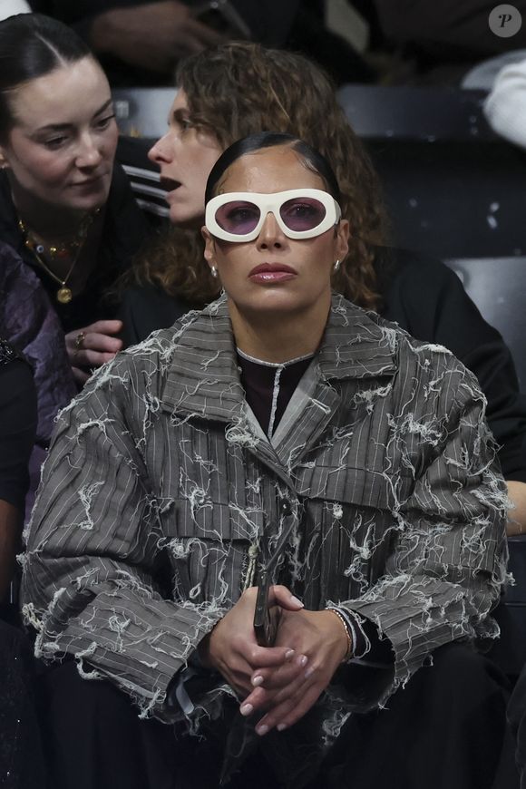 Zaho, de son vrai nom Zahera Darabid - Célébrités lors du match d'Euroligue de basket - Paris Basket contre Dubai (79-99) à Paris le 22 janvier 2026. Photo par Michael Baucher / PsnewZ / Bestimage