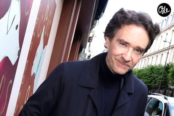 Exclusif - Antoine Arnault - Les célébrités à la séance de dédicaces de Benjamin Patou pour la sortie de son livre "Itinéraire d'un Enfant Raté (Ed. Fayard)" à la librairie Lamartine à Paris, le 19 mai 2026.
© Cédric Perrin/Bestimage