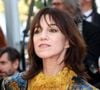 Charlotte Gainsbourg confirme son statut d’icône de la mode à la française en enchaînant les apparitions remarquées sur les tapis rouges les plus sélects de la planète.

Charlotte Gainsbourg - Montée des marches du film " Fjord " lors du 79ème Festival International du Film de Cannes. 

© Jacovides-Moreau / Bestimage