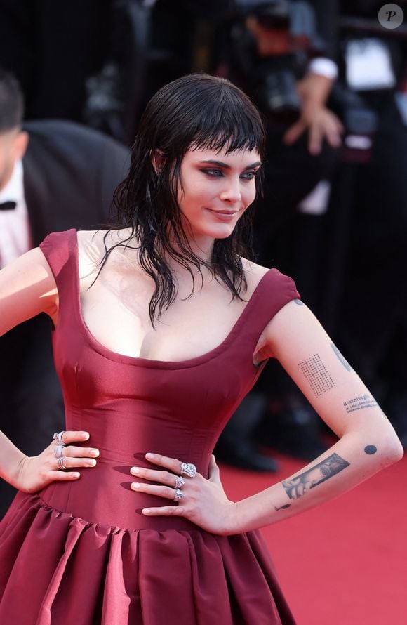 Cara Delevingne - Montée des marches du film "The history of sound" lors du 78ème Festival International du Film de Cannes, au Palais des Festivals à Cannes. Le 21 mai 2025. © Jacovides-Moreau / Bestimage