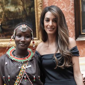 Amal Clooney lors de la réception en l'honneur des lauréats des King's Trust Awards au palais de Buckingham le 25 juin 2025  Stefan Rousseau/WPA-Pool/Bestimage