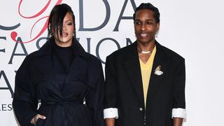 Premier tapis rouge pour Rihanna après la naissance de son 3e enfant au joli prénom, A$AP Rocky à ses côtés et assorti