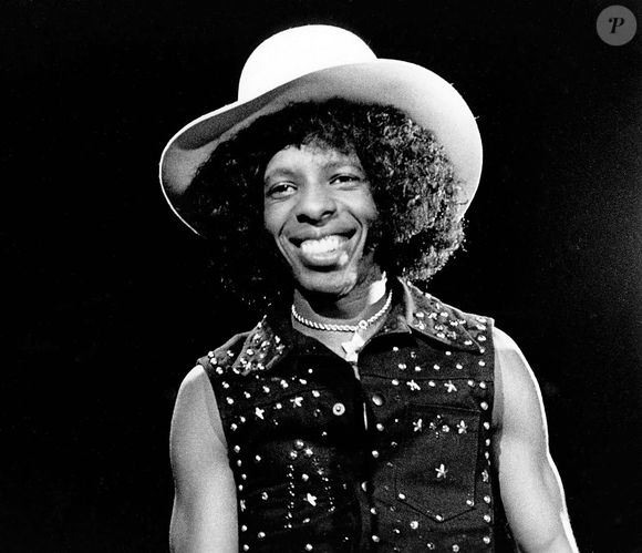 L'artiste est décédé le lundi 9 juin 2025 à l'âge de 82 ans.

Sly Stone en concert le 9 juin 1974, à New York.

Photo : USA / Zuma Press Wire