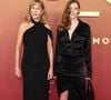 Une autre star a décidé de venir accompagnée de sa fille lors de cette soirée. Karin Viard est arrivée avec sa fille Marguerite, très chic dans une robe fendue satinée noire.
Karin Viard , sa fille Marguerite Machuel - Photocall de la 50ème édition de la cérémonie des César à l'Olympia à Paris, France, le 28 février 2025 © Dominique Jacovides - Olivier Borde / Bestimage