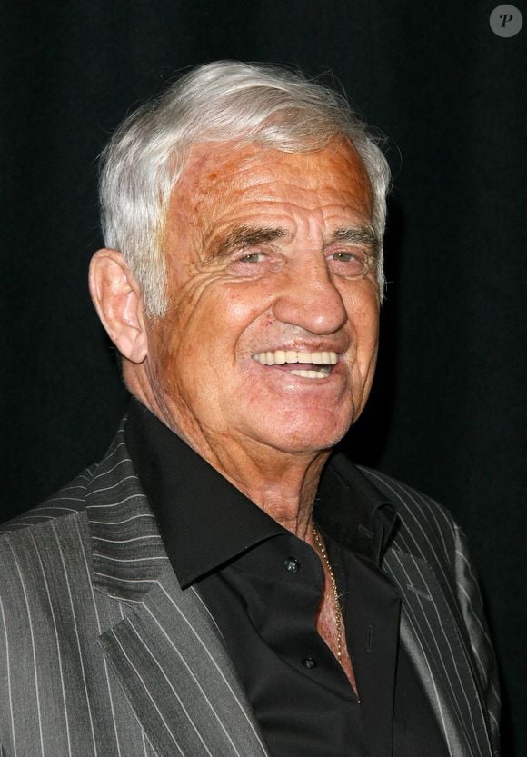 L'acteur français Jean-Paul Belmondo et sa petite amie Barbara Gandolfi assistent à la 35e cérémonie de remise des prix de l'Association des critiques de films de Los Angeles qui s'est tenue à l'hôtel Inter Continental Los Angeles à Los Angeles, CA, USA, le 16 janvier 2010. Photo by A. Parks/ JPegFoto/PictureGroup/ABACAPRESS.COM