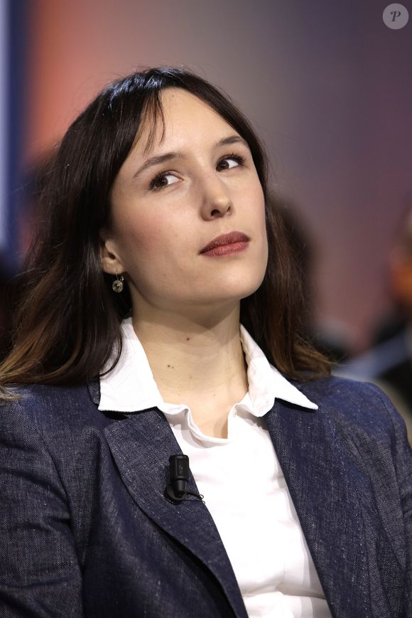 Victoria Mas (Fille de Jeanne Mas) sur le plateau de l 'émission " La grande Librairie " sur France 5. Le 12 février 2020 © CEDRIC PERRIN / BESTIMAGE