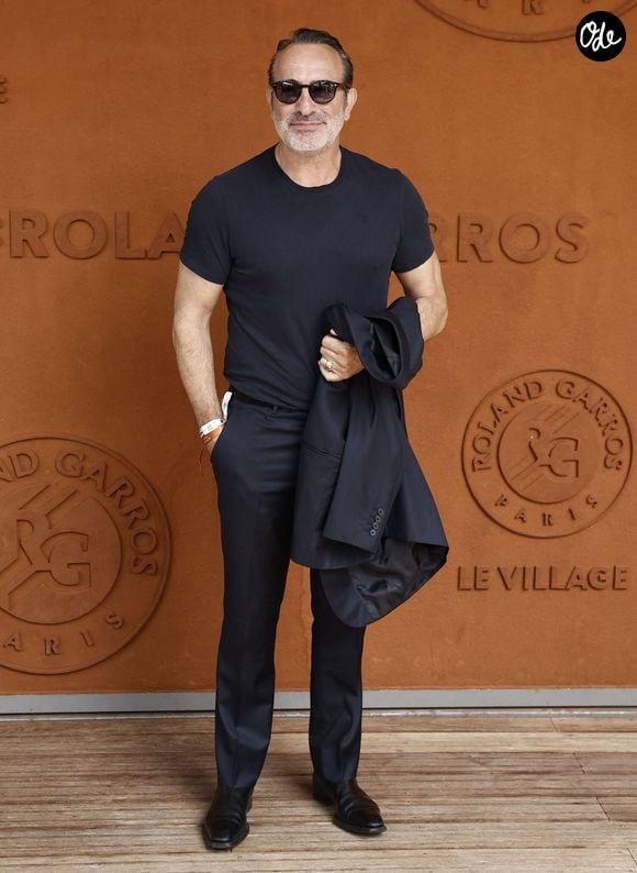 Jean Dujardin lors des Internationaux de France de Tennis de Roland Garros 2026, à Paris, France, le 7 juin 2026. © Jacovides-Moreau/Bestimage Celebs attending the village photocall during the 2026 French Open at Roland Garros in Paris, France, on June 7, 2026. | 00758585