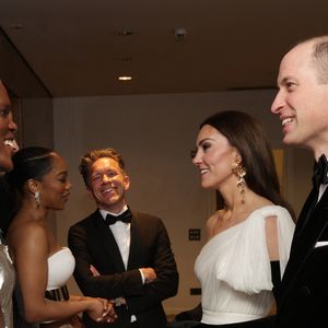 Pour rappel, William (42 ans), a assisté à la cérémonie l'année dernière sans Kate Middleton (qui était en repos à cause de son traitement contre le cancer).

Le prince William, prince de Galles, et Catherine (Kate) Middleton, princesse de Galles, arrivent à la 76ème cérémonie des British Academy Film Awards (BAFTA) au Royal Albert Hall à Londres, le 19 février 2023.
Photoshot/Panoramic/Bestimage