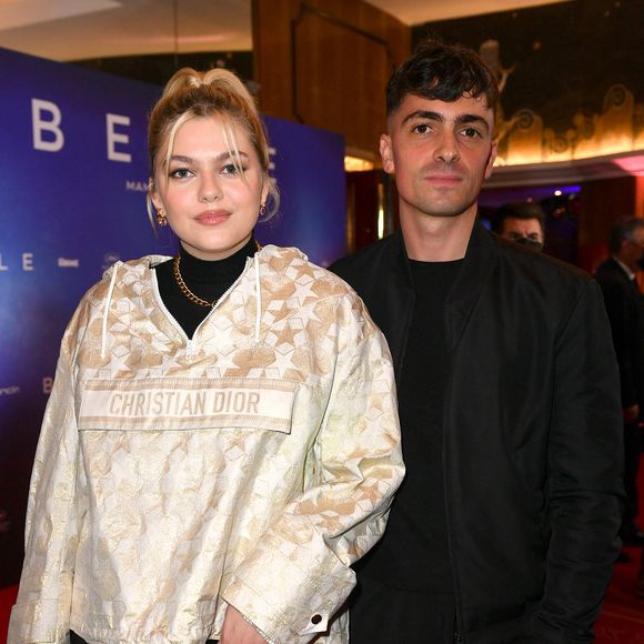 Louane et son compagnon Florian Rossi  - Avant Première de " Belle " film animé japonais au Grand Rex à Paris le 6 décembre 2021 . © Veeren / Bestimage