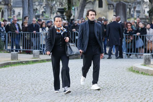 Gray Orsatelli aux arrivées des obsèques d'Emilie Dequenne au cimetière Père Lachaise à Paris, France, le 26 mars 2025. © Cyril Moreau/Bestimage