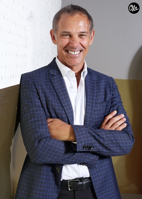 Paul Belmondo lors d'une séance photo au Festival du Cinéma Francais et de la gastronomie d'Aix-Les-Bains, France, le 6 juin 2025. © Denis Guignebourg/Bestimage