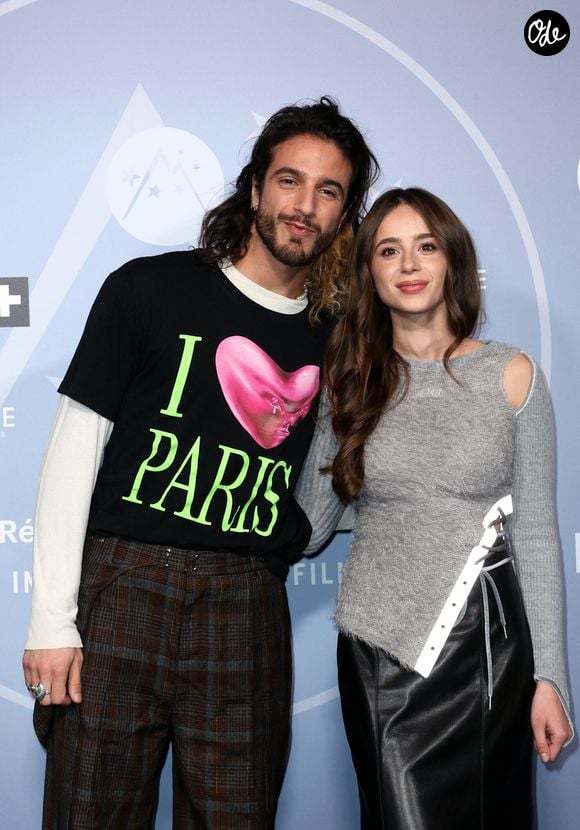 Si le couple partage régulièrement des instants de leur vie sur les réseaux sociaux, il reste discret sur les débuts de son histoire.

Julien Sebbag et Poqssi - Photocall dans le cadre de la 28ème édition du festival International du Film de Comédie à l'Alpe d'Huez le 15 janvier 2025. © Dominique Jacovides/Bestimage