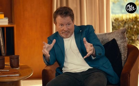 Michael J. Fox, star de Retour vers le futur, et Harrison Ford, figure emblématique d'Indiana Jones, ont uni leurs forces pour donner des conseils sur la manière de soutenir un ami atteint de la maladie de Parkinson.
Crédit : JLPPA / Bestimage