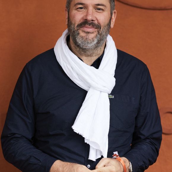 Bruce Toussaint - Les célébrités au village lors des Internationaux de France de tennis de Roland Garros 2024 à Paris. Le 5 juin 2024. 
© Jacovides-Moreau/Bestimage