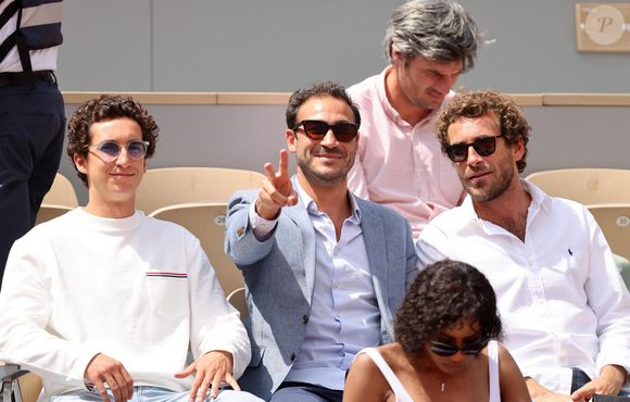 Les frères Kretz dans les tribunes des Internationaux de France de tennis de Roland Garros 2024 à Paris, France, le 4 juin 2024. © Jacovides-Moreau/Bestimage