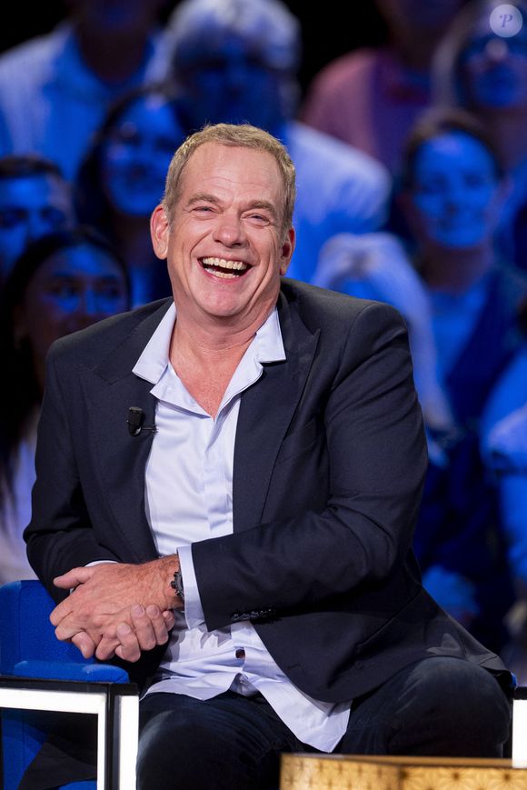 Exclusif - Garou lors de l'enregistrement de l'émission "La Boîte à secrets", présentée par F.Bollaert et diffusée le 26 septembre 2025 sur France 3, dans les studios du Lendit à Saint-Denis, Seine Saint-Denis, France, le 8 septembre 2025. © Pierre Perusseau/Bestimage