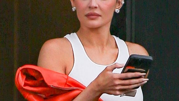 Kylie Jenner sort le grand jeu pour une soirée avec Timothée Chalamet : sac Birkin à plus de 50 000 euros et escarpins Miu Miu