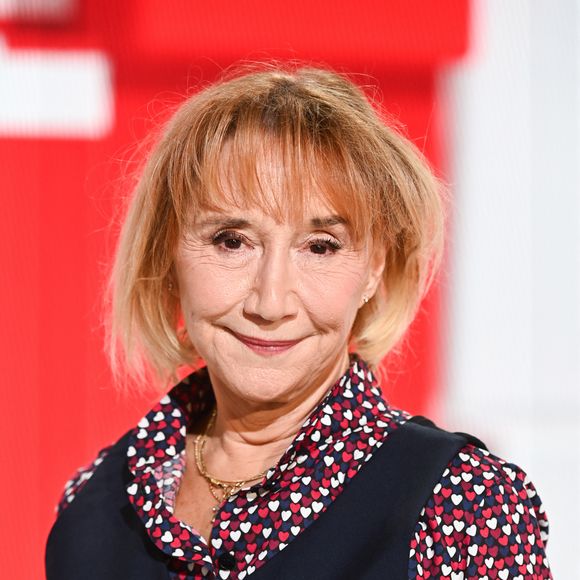 Aujourd’hui, Marie-Anne Chazel joue dans la série TF1 Un meurtre (presque) parfait, aux côtés de Claire Keim et Clémence Lassalas.

Exclusif - Marie-Anne Chazel - Enregistrement de l'émission "Vivement Dimanche" au Studio Gabriel à Paris, présentée par M.Drucker et diffusée le 5 octobre sur France 3
© Guillaume Gaffiot / Bestimage