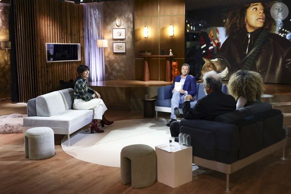 Exclusif - Nolwenn Leroy et Bernard Montiel sur plateau de l'émission "Animalement Vôtre" présentée par B.Montiel et diffusée le 25 janvier 2026 sur France 3, à Paris, France, le 3 décembre 2025. © Jack Tribeca/Bestimage