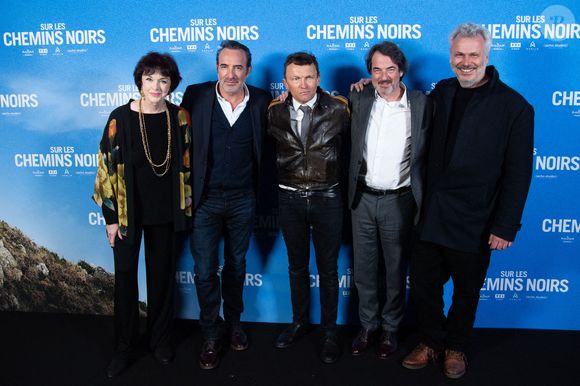 Anny Duperey, Jean Dujardin, Sylvain Tesson, Denis Imbert et un invité assistant à l'avant-première de Sur Les Chemins Noirs le 13 mars 2023. Photo par Aurore Marechal/ABACAPRESS.COM